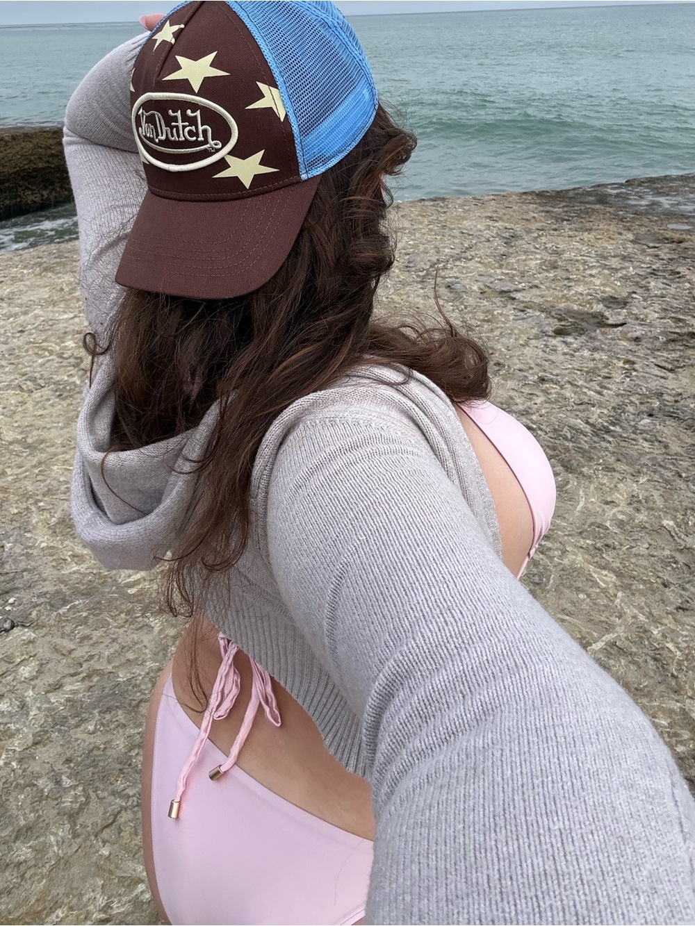 LONESS Light Beige Zip-Up Knit Sweater